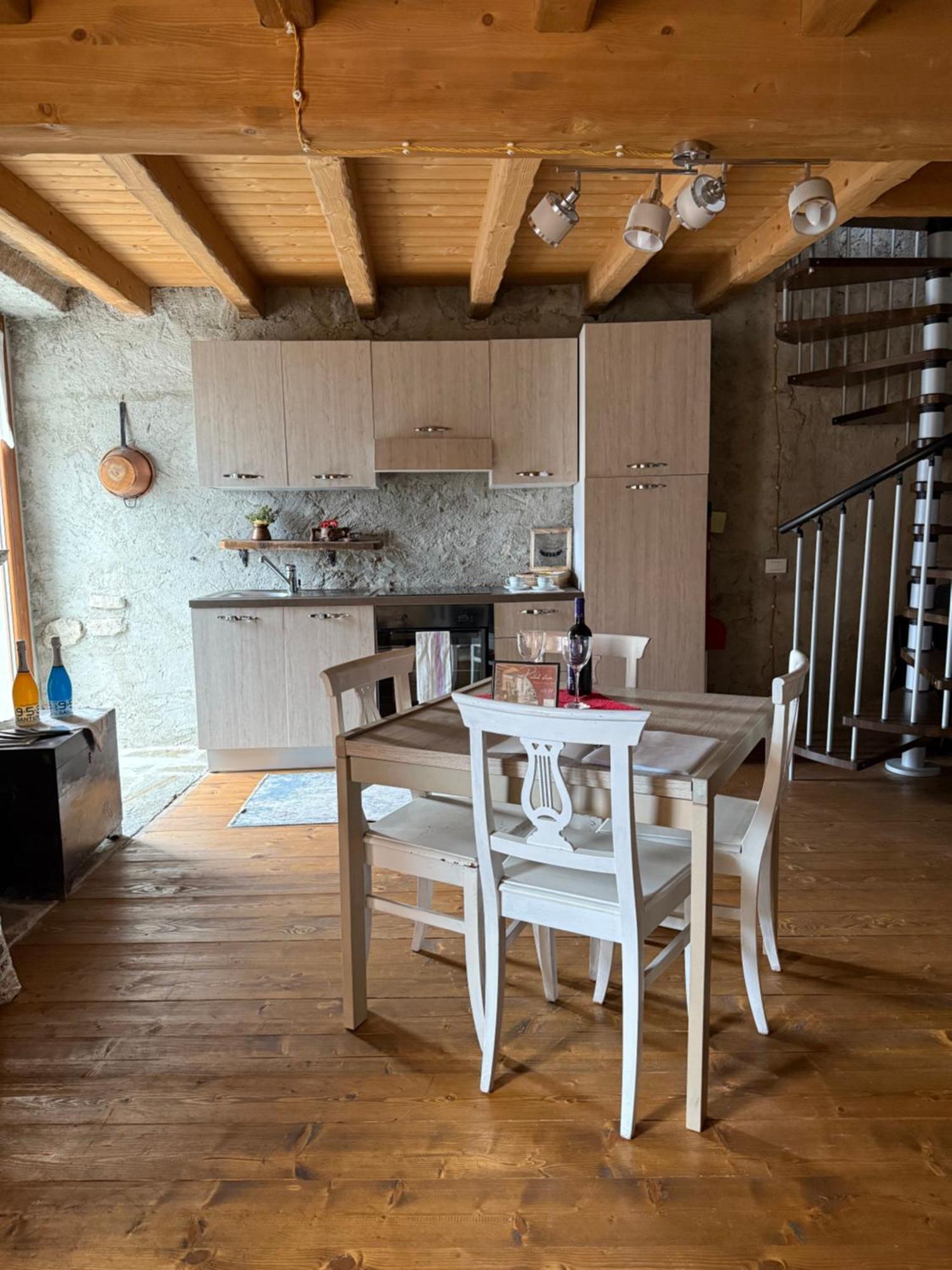 Stone House: Fairytale Flat With Magic Lake View Bellano Buitenkant foto